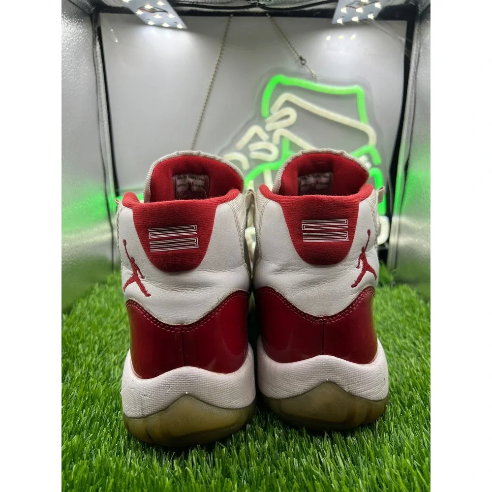 Jordan 11 Retro Cherry 2022 White Varsity Red CT8012-116 Mens Size 9